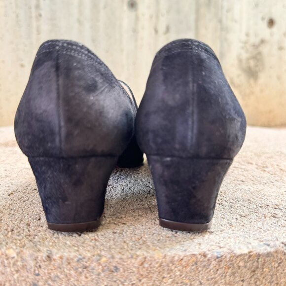 COLE HAAN WOMEN'S BLACK VELVET HEELS SIZE 5.5 - Picture 3 of 11